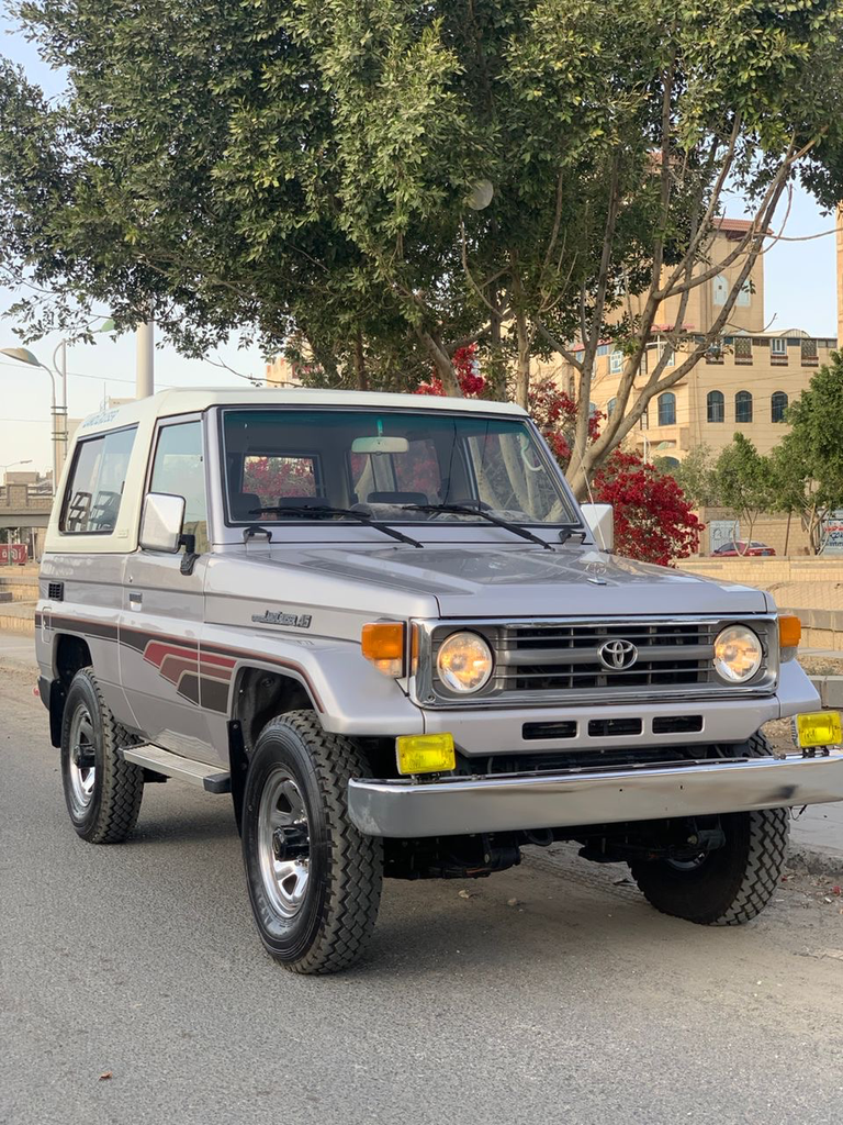 Toyota Land Cruiser FZJ 73 1994